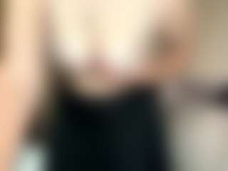 Live cam show with NakitaStrohman - Green Eyes on CamwithHer