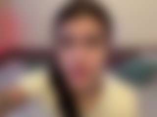 Live-camshow met Alina - Average op Camsoda