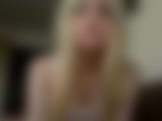 Live cam show with Hanna - Small Tits on Camsoda