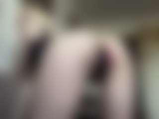 Live cam show with Hanna - Anal Toys on live18s.com