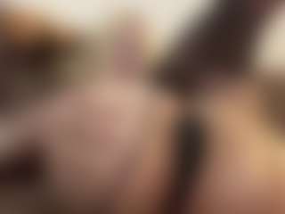 Live cam show with Hanna - Hairy Pussy on thefappeningchat.com