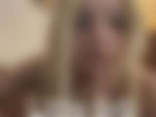 Live cam show with Hanna - Hairy Pussy on Soda Cam