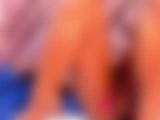 Live cam show with Alma-sweett - Camel Toe on Camsoda