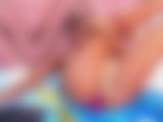Live cam show with Alma-sweett - Camel Toe on slutload