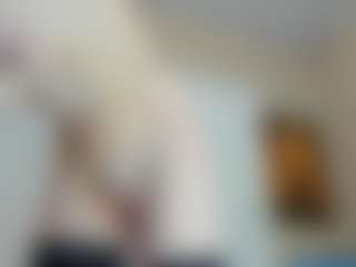 Spettacolo in cam dal vivo con AmethystFoxx - Innocent su Camsoda