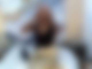 Live cam show with AuroraMilano - Lean on madthumbs