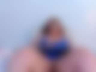 Live cam show with Brithanny-Thompson - Curvy Teen (18+) on thefappeningchat.com