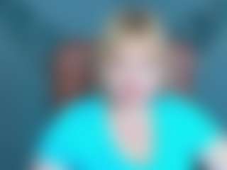 Live cam show with KiraSmiling - Middle Aged on liverealitysex.com