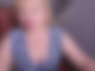Live cam show with KiraSmiling - Granny Big Tits on Dolls Live