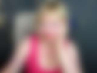 Live cam show with KiraSmiling - Blue Eyes on Uber Horny
