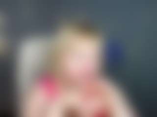 Live cam show with KiraSmiling - Dildo Or Vibrator Granny on Camiplay Live