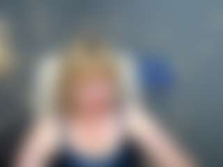 Live cam show with KiraSmiling - Blonde Hair Middle Aged on infinitiblacc.com