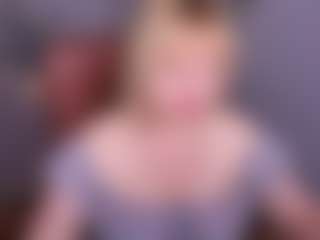 Live cam show with KiraSmiling - Granny on slutload