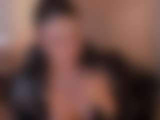 Live cam show with MaddisonLoweX - Fetish on Dolls Live