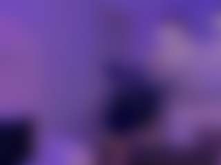 Live cam show with MaddisonLoweX - Fingers on Mixed Magazine Live