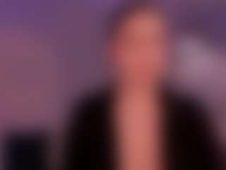 Live cam show with MaddisonLoweX - Amateur on Mixed Magazine Live