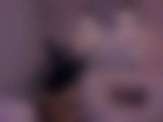 Live cam show with MaddisonLoweX - Brown Hair on wildcum.com