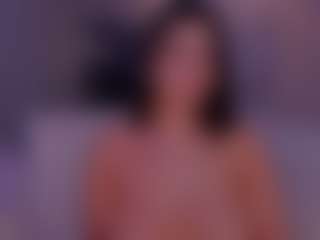 Live cam show with MaddisonLoweX - Tittyfuck on AdultVida.com