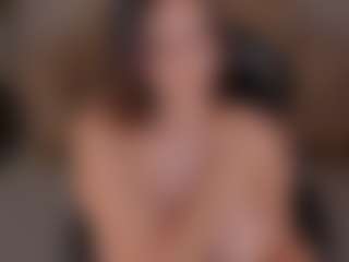 Live cam show with MaddisonLoweX - Average on dropp.cam