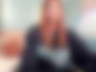 Live cam show with Nora-Vennucci - New Teen (18+) on luckytryst.com