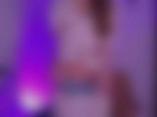 Live cam show with Nora-Vennucci - Small Tits on Hubzter Live