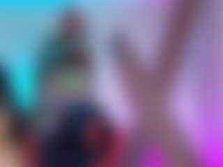 SaraaMore's Live Sex Cam Show