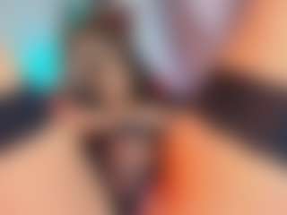Live cam show with SaraaMore - New Brown Eyes on madthumbs