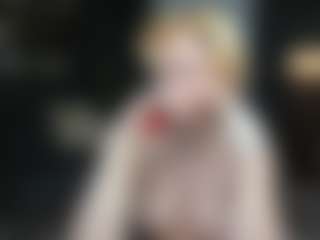Live cam show with AnnitaShadd - Deepthroat on friskycurves.com