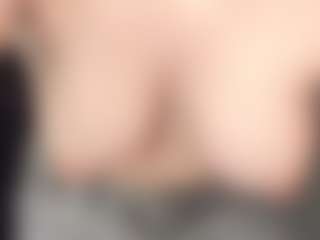AnnitaShadd's Live Sex Cam Show