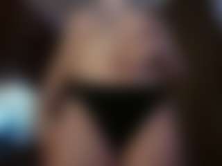 Live cam show with AnnitaShadd - Glasses on Uber Horny