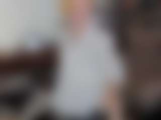 Live cam show with AnnitaShadd - Glasses on PervPlay.com