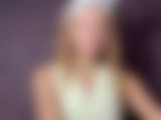 EileenVetere's Live Sex Cam Show