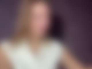Live cam show with EileenVetere - Blonde Hair Teen (18+) on livesuperchat.net