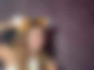 Live cam show with EileenVetere - New Brown Eyes on Gym Cam Girls