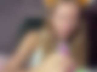 Live cam show with EileenVetere - Flashing on CamwithHer