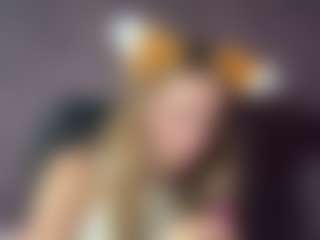 Live cam show with EileenVetere - Spank on SinfulBabes