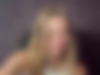 EileenVetere's Live Sex Cam Show