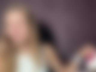Live cam show with EileenVetere - Bedroom on Camsoda