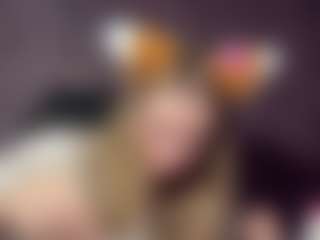 Live cam show with EileenVetere - Amateur on Uber Horny