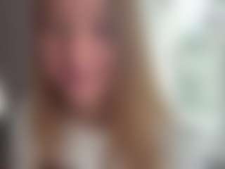 Live cam show with EileenVetere - Petite on Camsoda