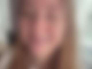 Live cam show with EileenVetere - Hairy Pussy on StripNow