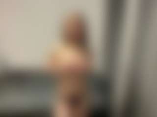 JaneyPense's Live Sex Cam Show