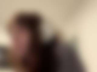 Live cam show with KathleneGuterriez - Anal Teen (18+) on CamClone
