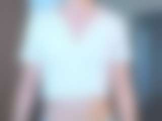 Live cam show with LuiseBoclair - New Blowjob on TeamSkeetLive