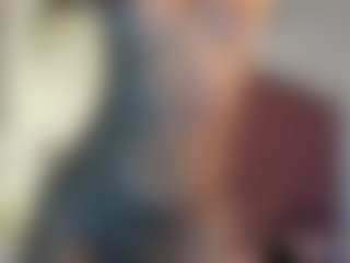 amelia-13's Live Sex Cam Show