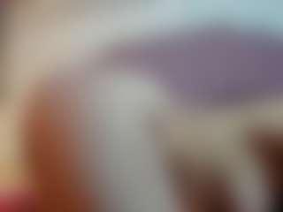 Live cam show with amelia-13 - American Petite on x69.live | colombia