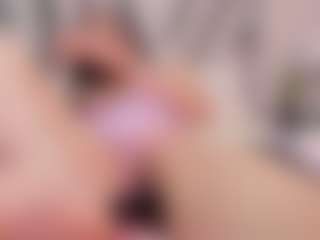 amelia-13's Live Sex Cam Show