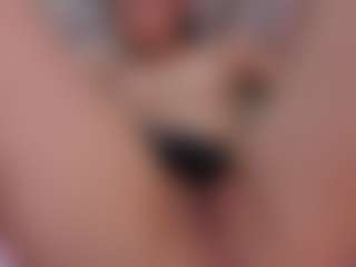 amelia-13's Live Sex Cam Show