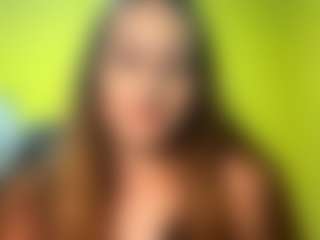 Live cam show with DanielaBaibak - Moaning on AdultVida.com