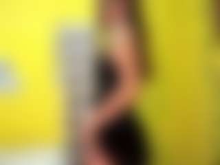Live cam show with DanielaBaibak - Lesbian on Livezox